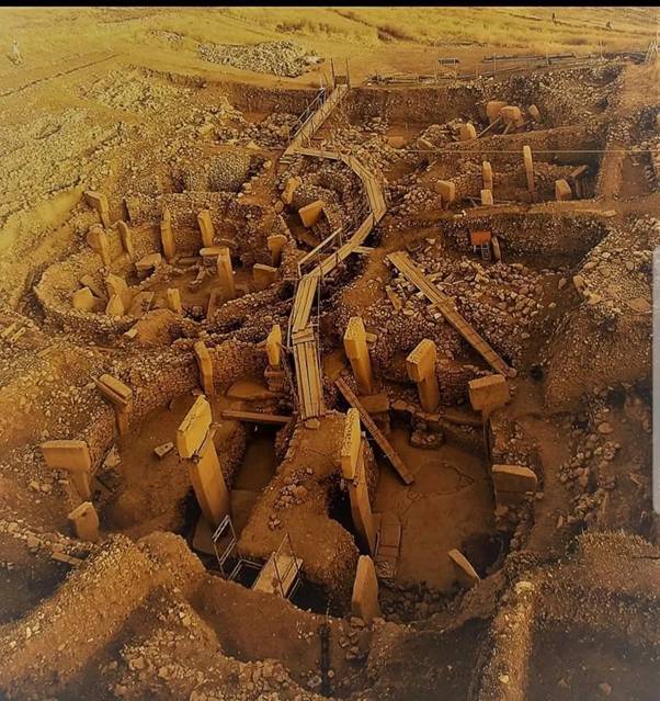Göbekli-Tepe-aerial-view-2.jpg